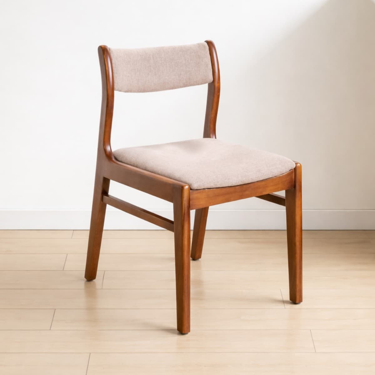 Ghế Gỗ Lưng Cong Hiện Đại GF27